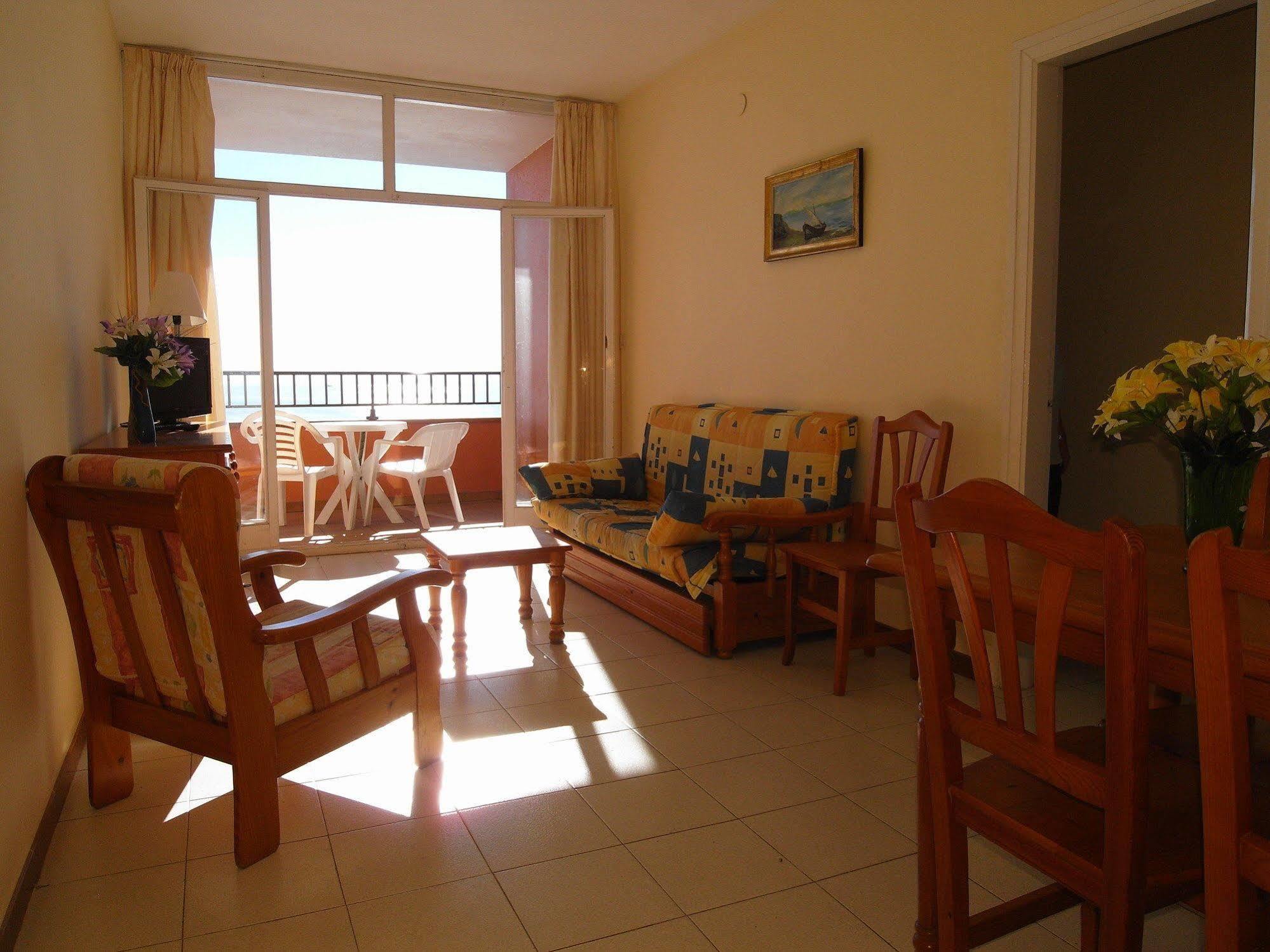 Apartamentos Elvira Blanes Exterior photo