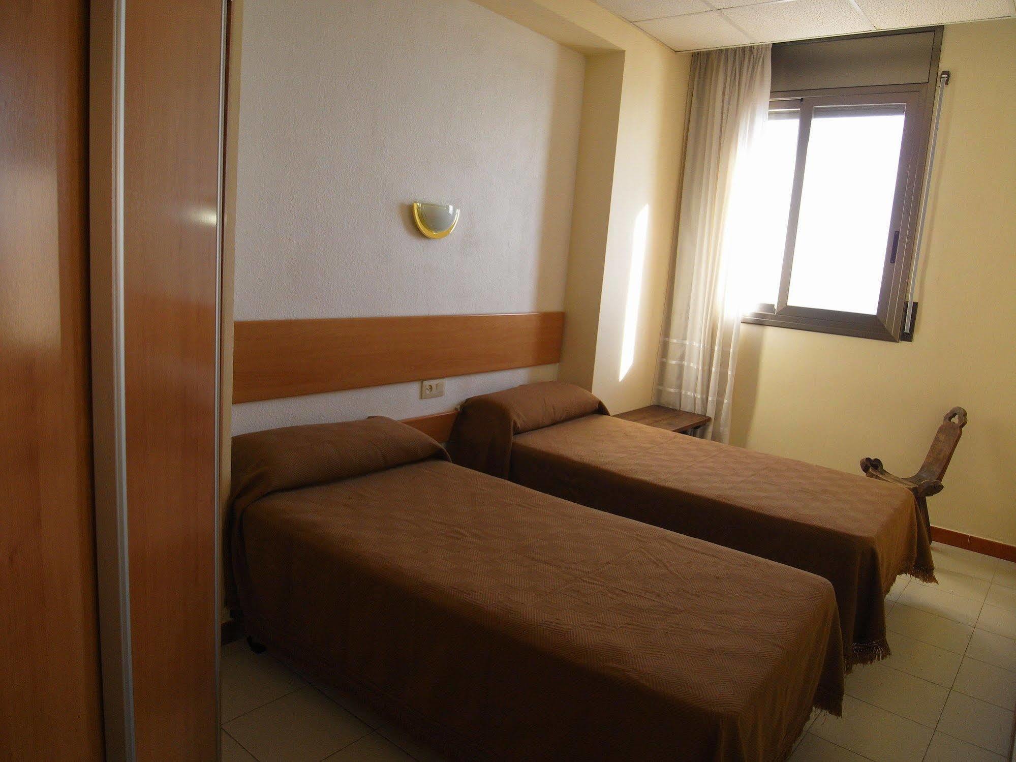 Apartamentos Elvira Blanes Exterior photo