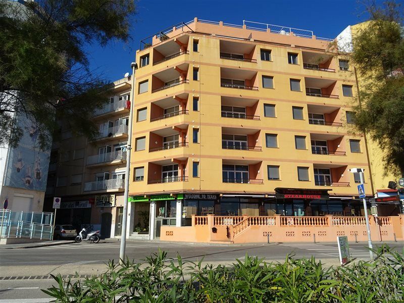 Apartamentos Elvira Blanes Exterior photo